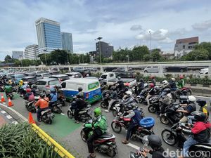 Dalam Setahun, Warga Jakarta Habiskan 5 Hari dan 3 Jam Terjebak Macet!