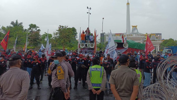 Demo di kantor Gubernur Jatim