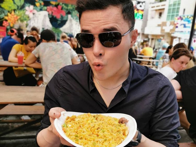Sederhana! dr Oky Pratama, Crazy Rich Jambi Doyan Makan Bakso dan Kerupuk Jengkol