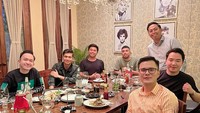 dr Oky dikenal dekat dengan beberapa artis dan pengusaha. Momen makan bersama Ruben Onsu ini menjadi bukti kedekatan mereka. Foto: Instagram @dr.okypratamaa