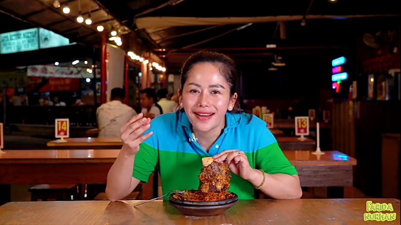 Awur-Awur Emplok! 5 Makanan Super Pedas Nikmat Pilihan Farida Nurhan