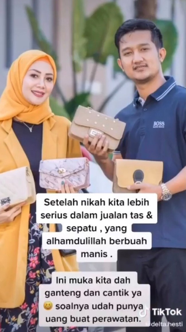 Bisnisnya pun mulai membuahkan hasil dan semakin ramai pembeli. Keduanya lalu mencoba menjual tas dan sepatu wanita di Surabaya, Jawa Timur tempat tinggalnya. Alhamdulillah kerja keras membuahkan hasil, usaha jualan kaus saya ramai di banyak kota. Tahun 2011 saya mencoba peruntungan baru. Jualan tas dan sepatu wanita. Alhamdulillah toko tas dan sepatu wanita saya yang saya rintis bersama istri juga ramai, tuturnya.  Foto: Dok. Tangkapan layar akun TikTok @delta.hesti.