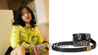 Fuji berpose bersama tas Dior seharga Rp 43 juta. Foto: Instagram Fujian Fashion