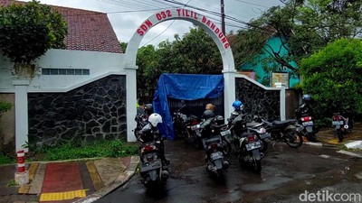 Sadis! Guru SD Bandung Tewas Ditusuk Mantan Suami di Sekolah