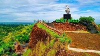 Bukit Bego di Bantul, DI Yogyakarta, yang bukan berarti bodoh namun berasal dari alat berat beko (dok. bantulkab.go.id)