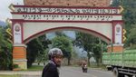 Potret Perjalanan Gowes 2 Pemuda Gorontalo Menuju Tanah Suci