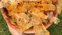 Keripik kaca renyah dengan bumbu yang melimpah juga bisa kamu beli di toko online Instagram @cemilancihuyyy. Harga per 100 gram dibanderol Rp 10.000 saja. Foto: Instagram @cemilancihuyyy