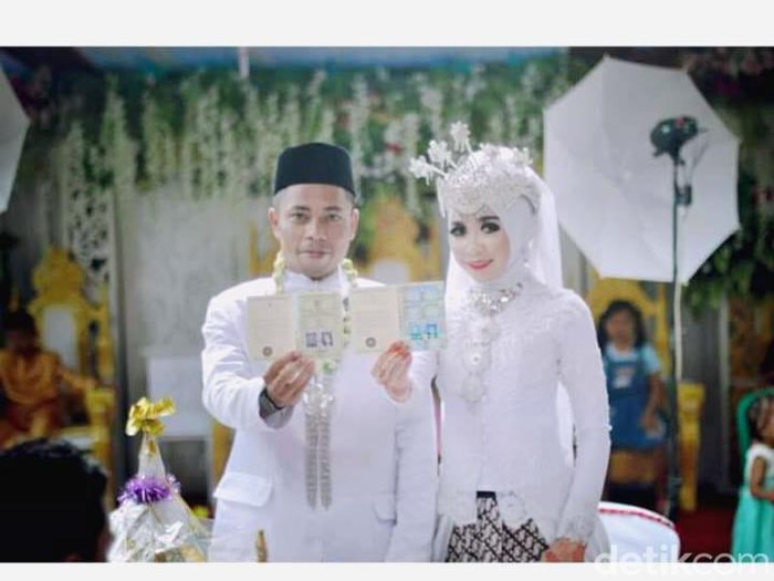 Foto pernikahan Enji dan Jeni Permana. Foto: Dok. pribadi Enji. Foto pernikahan Enji dan Jeni Permana. Foto: Dok. pribadi Enji.
