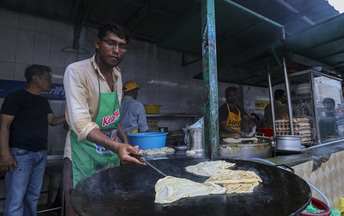 Krisis Pegawai! 2.000 Kedai Mamak di Malaysia Akhirnya Tutup