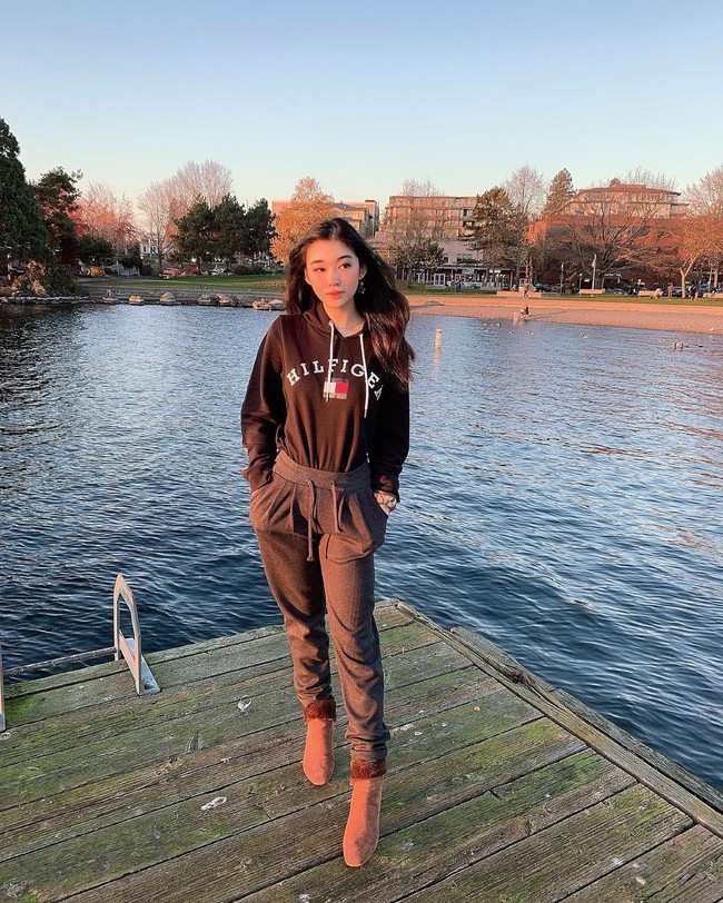 Livy juga dikenal dengan gaya bicara yang kebaratannya. Ia sendiri memang belajar di sekolah internasional dan kuliah di Australia. Foto: Instagram @livy_renataa