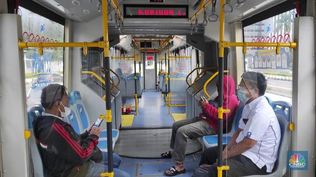 Mobilitas Warga Jakarta Saat PPKM Level 3 (CNBC Indonesia/Andrean Kristianto)