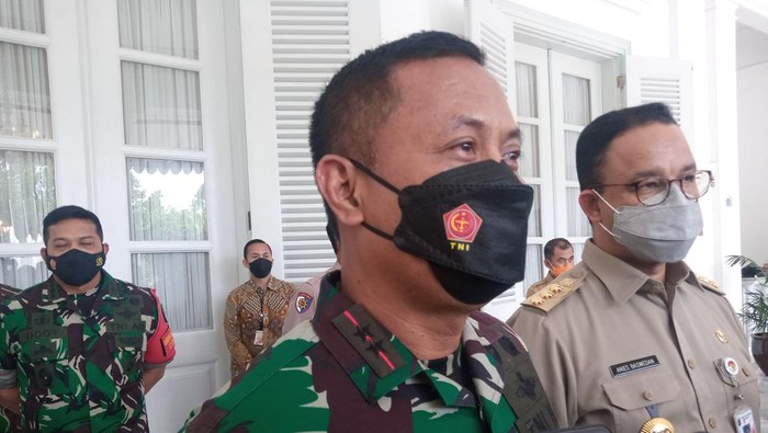 Pangdam Jaya Mayjen Untung