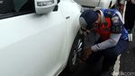 Razia Parkir Liar di Bandung, Mobil-mobil Ini Dicabut Pentilnya