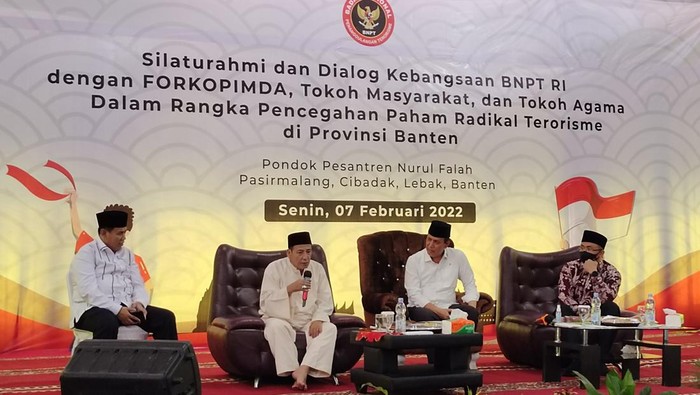 Silaturahmi dan Dialog Kebangsaan BNPT RI dengan Forkopimda, Tokoh Masyarakat, dan Tokoh Agama dalam rangka pencegahan paham radikal terorisme di Provinsi Banten bertempat di Pondok Pesantren Nurul Falah, Pasirmalang, Cibadak. (Foto: Fathul Rizkoh)