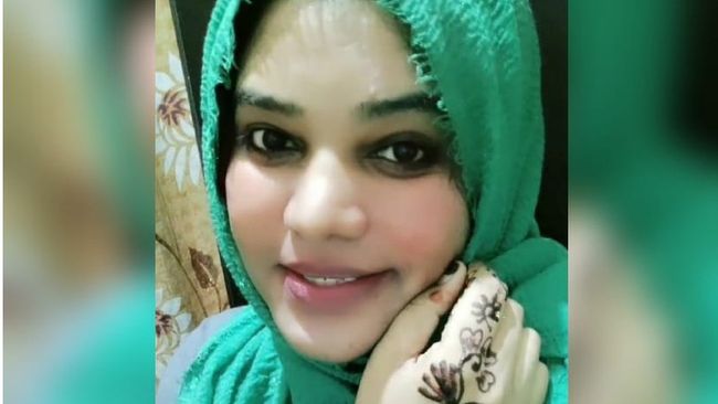 Gigant jinsiy olatni qinni chozdi Lezbiyen shifokorlarning fotosuratlari