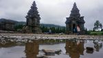 Terpikat Kemolekan Kawah Sikidang dan Candi Arjuna