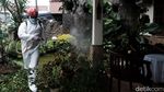 14 KK Positif Omicron, Perumahan di Depok Disemprot Disinfektan