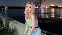 Anastasya Khosasih mengaku tak pernah mengunggah foto sensasional untuk disorot. (Foto: dok. Instagram @anastasyakh) 