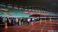 Sebanyak 3.000 warga kota Bekasi ditargetkan menerima vaksin lanjutan dalam kegiatan vaksinasi massal ini. 