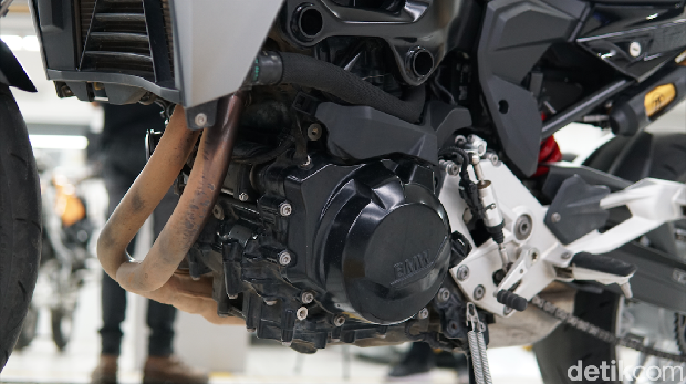 BMW F 900 R BMW F 900 R