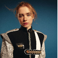 Seiring populernya film Through My Window, ketenaran Clara Galle pun meningkat. Saat ini aktris dengan tinggi 160 cm itu memiliki lebih dari dua juta pengikut di akun Instagramnya @claaragalle. Foto: Dok. Instagram @claaragalle