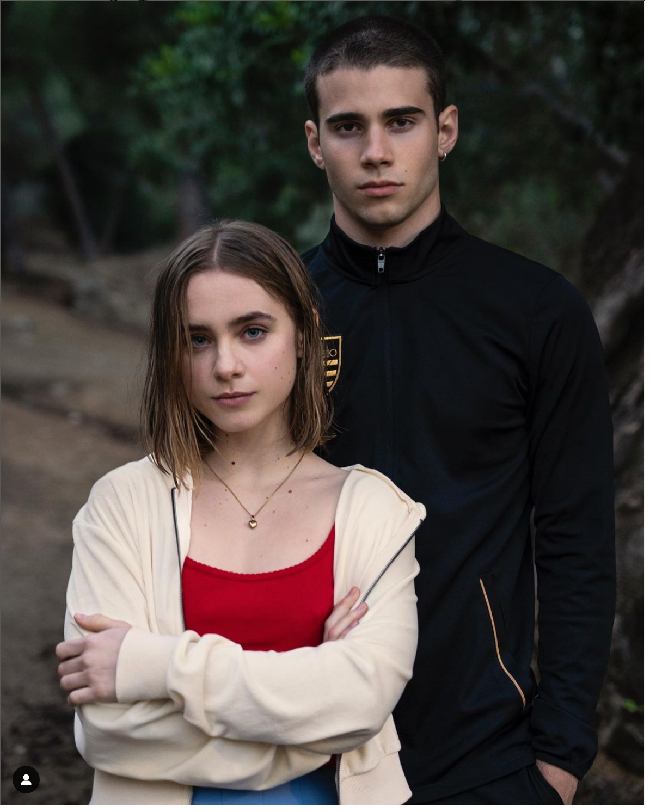 Suatu hari Raquel (pemain Clara Galle) mengetahui kalau Ares mencuri koneksi Wifi rumahnya. Dan pria tersebut juga membajak password Wifi yang bunyinya adalah nama Ares. Foto: Dok. Instagram @claaragalle