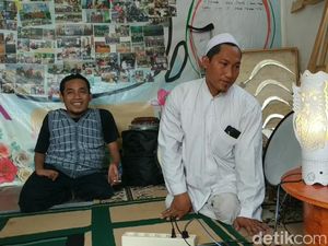 Penyandang Disabilitas Kota Pasuruan Ini Cuan Puluhan Juta Lewat Lampu Hias