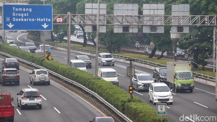Duh, Tarif Tol Dalam Kota Bakal Naik PT Jasa Marga (Persero) Tbk mengumumkan penyesuaian tarif sejumlah ruas tol dalam kota Jakarta akan kembali diberlakukan.