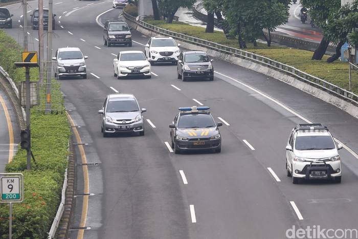PT Jasa Marga (Persero) Tbk mengumumkan penyesuaian tarif sejumlah ruas tol dalam kota Jakarta akan kembali diberlakukan.