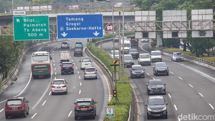 PT Jasa Marga (Persero) Tbk mengumumkan penyesuaian tarif sejumlah ruas tol dalam kota Jakarta akan kembali diberlakukan.