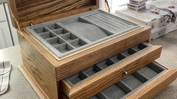 Memanfaatkan peti bekas. Foto: Boredpanda