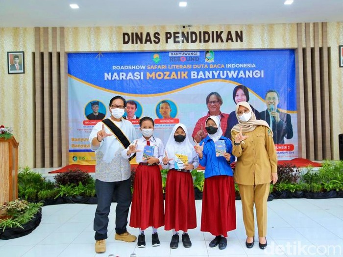 Gol A Gong dan Bupati Ipuk