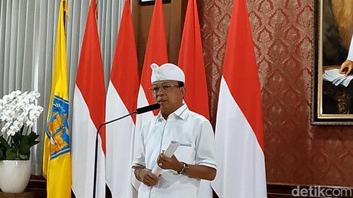 Gubernur Bali Wayan Koster