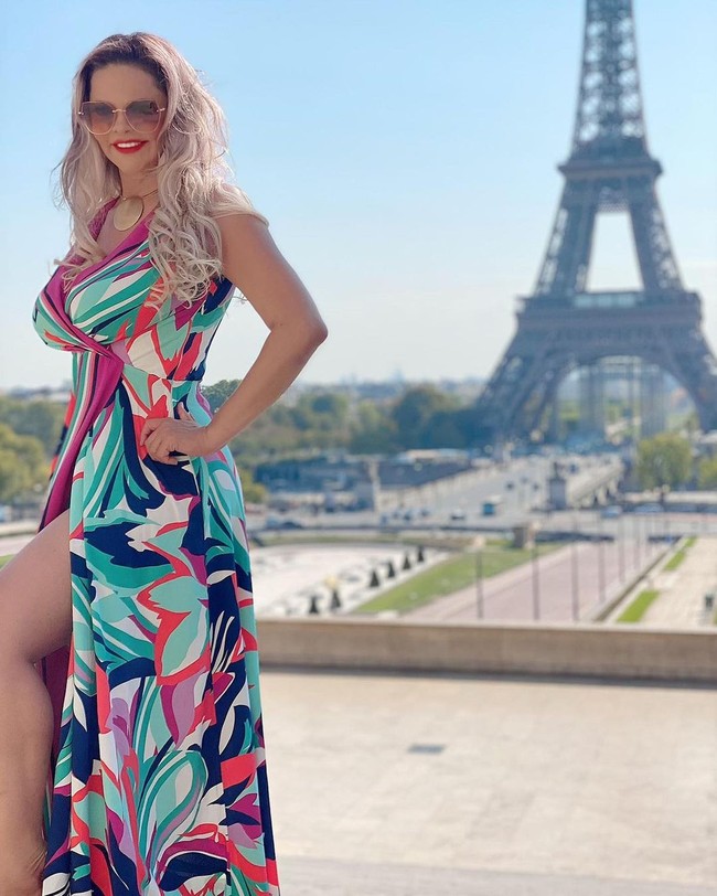 Karena peristiwa itu Juju pun merasa dipermalukan. Aku malu karena ada orang-orang lain yang mendengar ini. Aku merasa tidak dihormati, tambah Juju.Foto: Instagram @jujuvieira_oficial