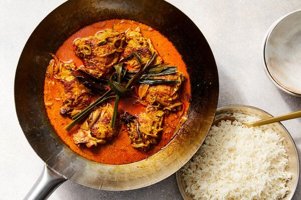 Kuah Kari Ayam Buatannya Mirip Air Toilet, Wanita Ini Dihujat Netizen
