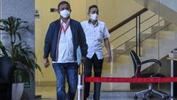 Usai diperiksa, Pras menjelaskan ada anggaran Formula E Jakarta yang dibuat tanpa konfirmasi anggota dewan di DPRD DKI. Dia menyebut ada anggaran Formula E yang dibuat sendiri.
