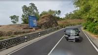 Meski begitu, jalur di kawasan tersebut merupakan salah satu jalan utama menuju ke daerah wisata seperti hutan pinus dan lainnya yang berada di wilayah Dlingo. Dok. Google Maps