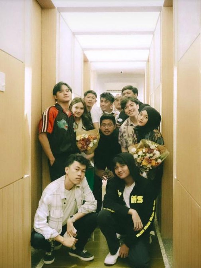 Mahalini Senyum Mahalini yang baru jadian dengan Rizky Febian