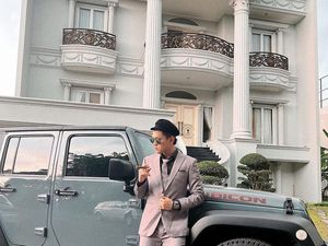 Indra Kenz: Eks Sopir Taksi Jadi Crazy Rich, Kini Tersandung Judi Online