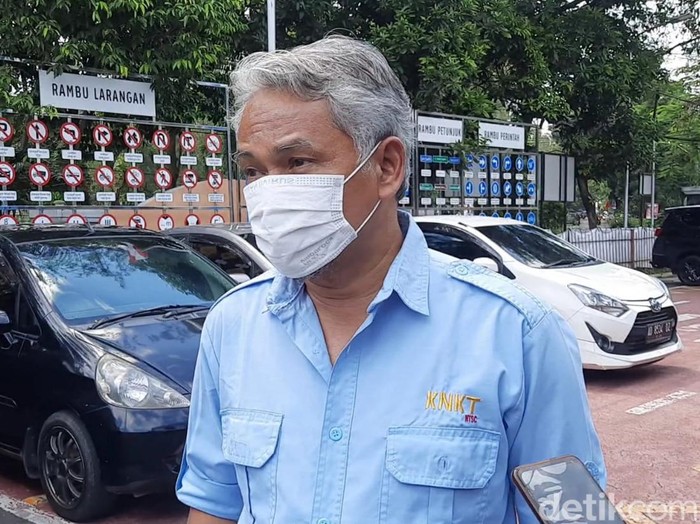 Plt Kepala Sub Komite Moda Investigasi Lalu Lintas dan Angkutan Jalan (LLAJ) KNKT Ahmad Wildan di Solo, Selasa (8/2/2022).