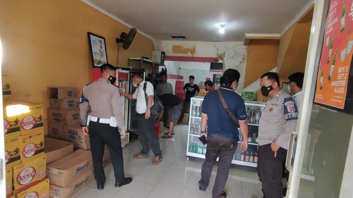 Polisi razia miras di Cileungsi, Bogor