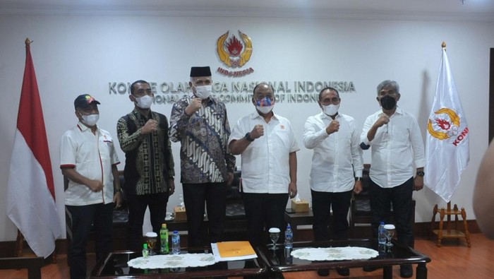 Aceh-Sumatra Utara bertemu Ketua Umum (Ketum) KONI Pusat Marciano Norman, serta jajaran pengurus KONI Pusat, KONI Aceh dan KONI Sumut, membahas PON 2024.