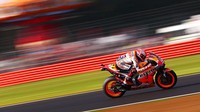 Marc Marquez membuat debutnya di kejuaraan pada tanggal 13 April 2008 kelas 125cc, di GP Portugal 2008 pada usia 15 tahun 56 hari. Dia adalah pembalap termuda spanyol yang berhasil merebut posisi pole dan podium di ajang kejuaraan MotoGP. Getty Images/Mirco Lazzari gp