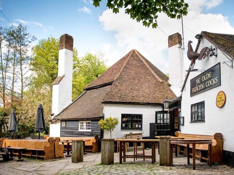 Foto: Potret Pub Tua di Inggris yang Tutup Gegara Pandemi