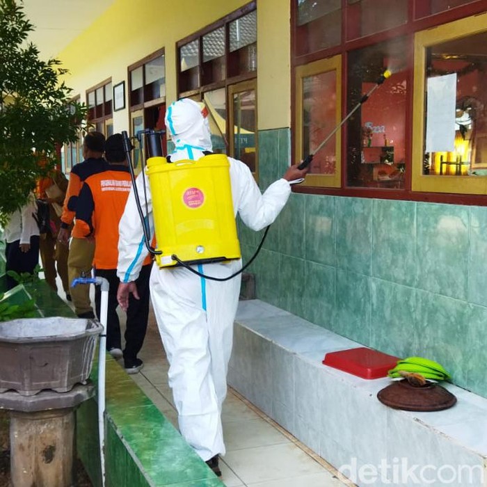 sekolah di Sumenep disteril