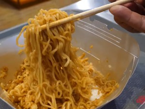 Ada Tempat Makan Mie Instan Swalayan Terbesar di Thailand, Jual Indomie!