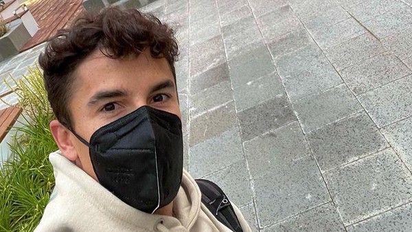 Tiba di Indonesia, Marc Marquez Langsung Selfie di Lombok
