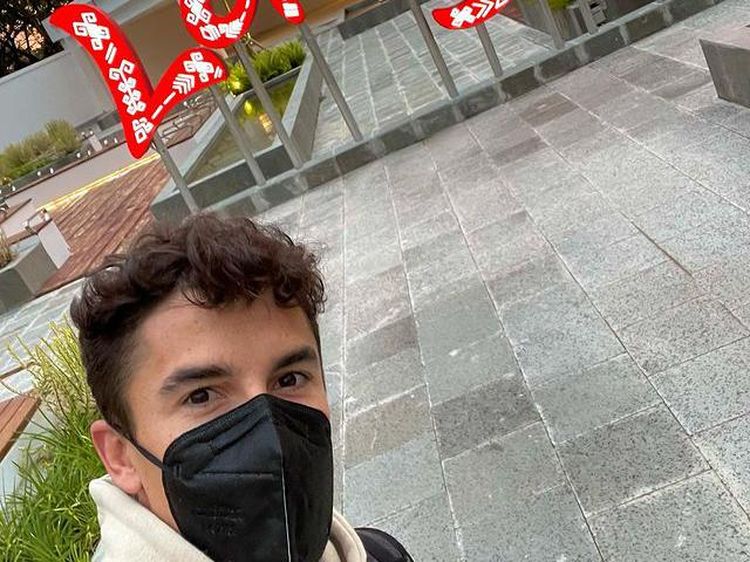 Tiba di Indonesia, Marc Marquez Langsung Selfie di Lombok