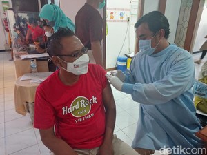 Info Stok Vaksin Booster di Surabaya Menipis, Catat Lokasinya