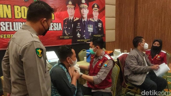vaksinasi untuk hotelier di banyuwangi